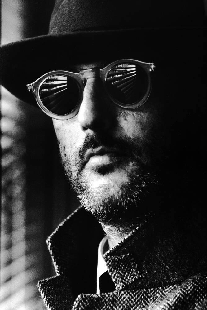  Inspiration for Alejandro: Jean Reno in the movie Nikita